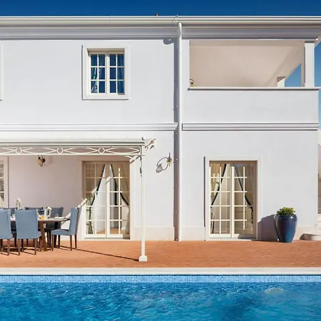 Family Azzurra With Pool In Porec Tar-Vabriga
